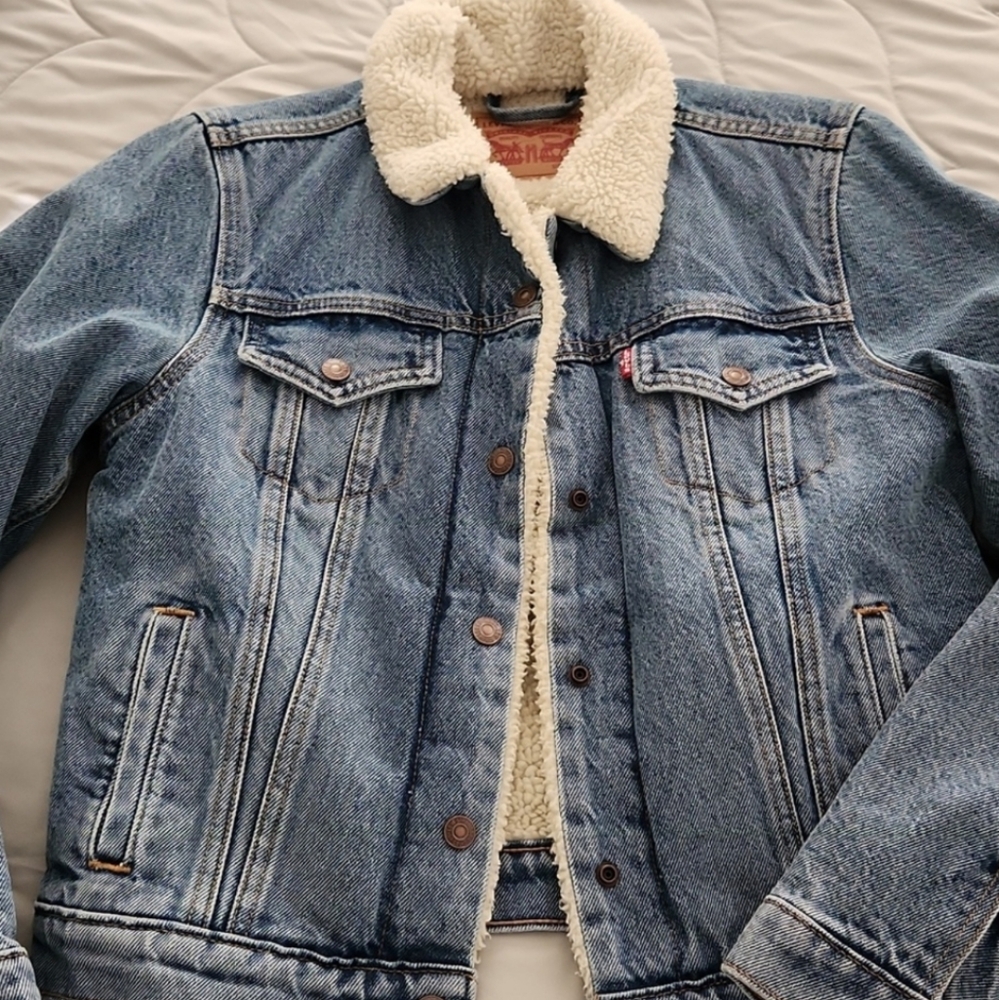 Levi's Blue Jean Jacket with Cream Sherpa Lining